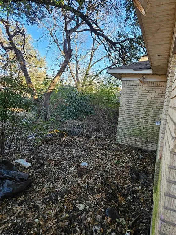 816 Kirkwood Drive, Dallas, TX 75218