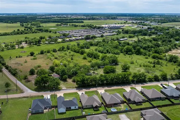 520 E Eubank Street, Mabank, TX 75147