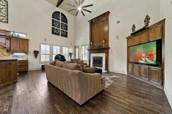 6719 Springwood Lane, Garland, TX 75044