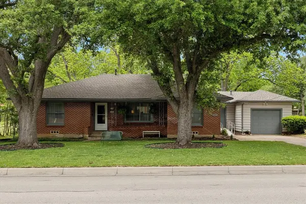 206 S Davis Drive, Arlington, TX 76013