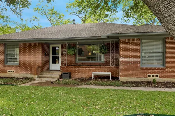 206 S Davis Drive, Arlington, TX 76013