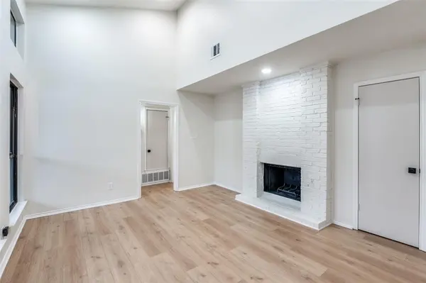 17490 Meandering Way #2202, Dallas, TX 75252