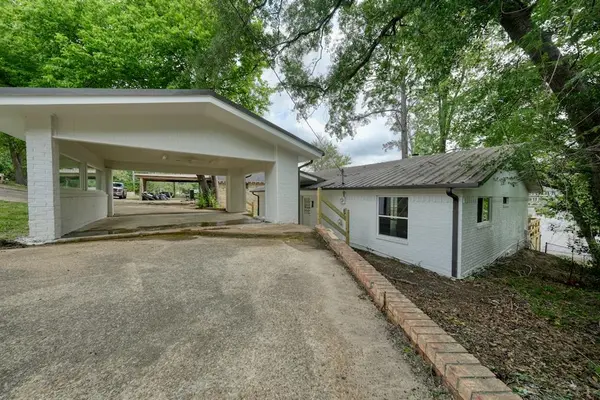 1221 Chateau Lane, Hideaway, TX 75771