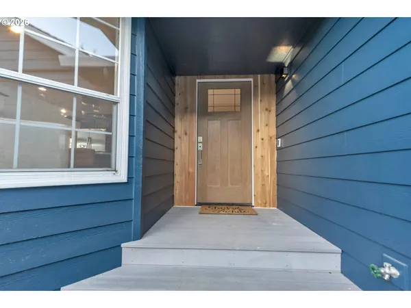 1402 NW 30TH AVE, Camas, WA 98607