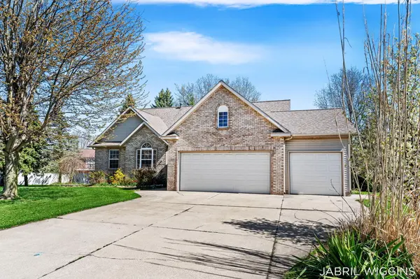 2991 Royal Blue CT, Holland Twp, MI 49424