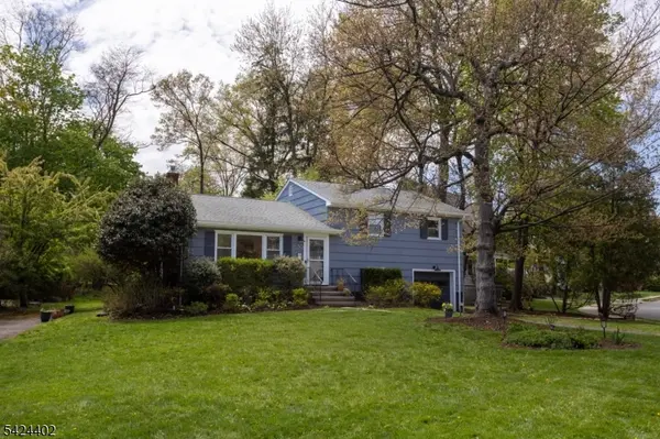 30 Bellaire Dr, Montclair Twp., NJ 07042