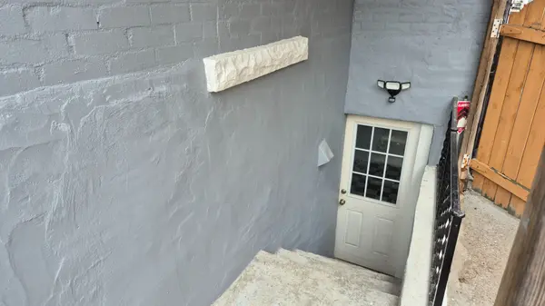 356 Wallace AVE, Toronto W02, ON M6P 3P2