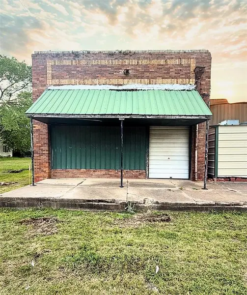 120 3rd Street, Kerens, TX 75144