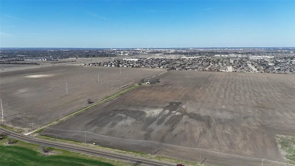 1931 Fm 878, Waxahachie, TX 75165