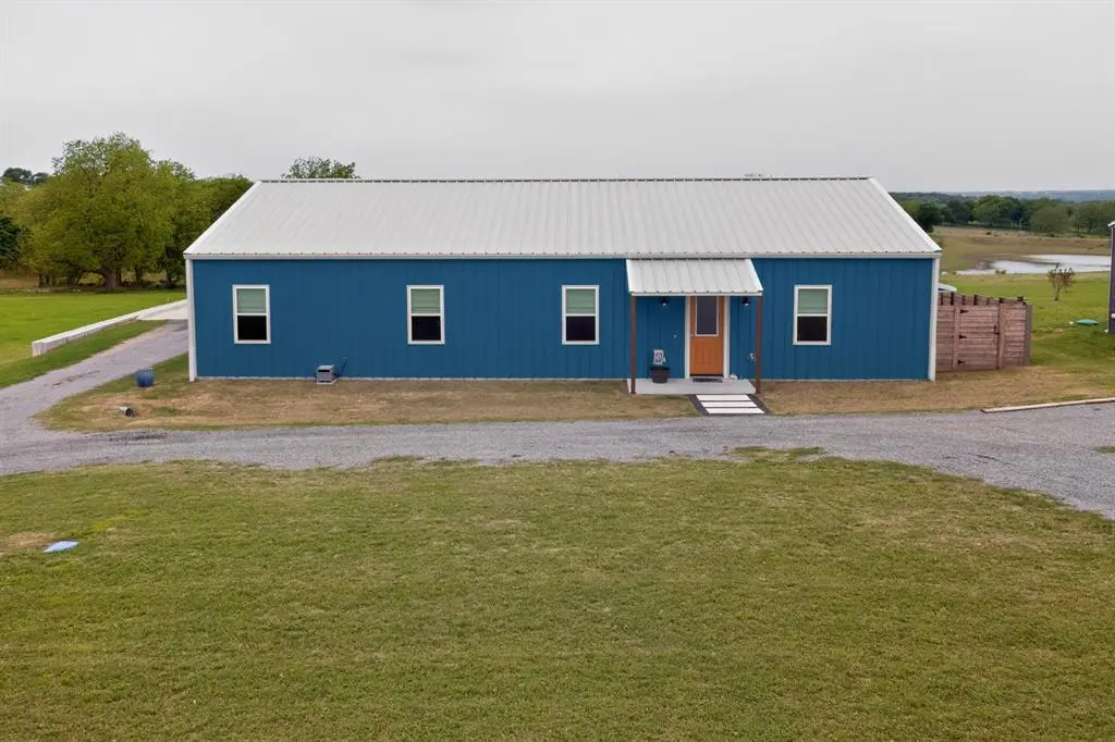 613 Kentucky Town Road, Whitewright, TX 75491