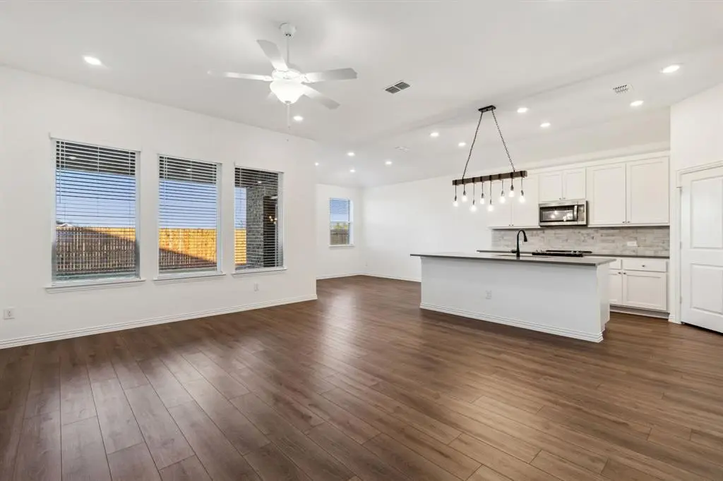 718 Declaration Drive, Princeton, TX 75407