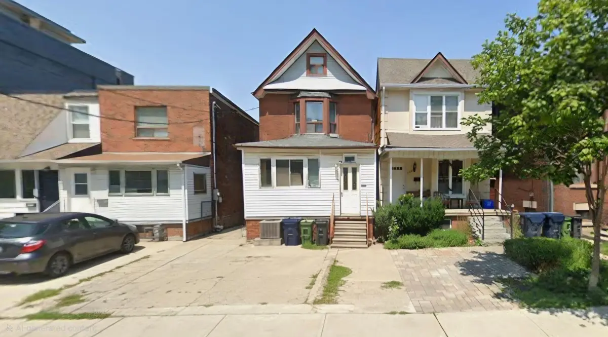 356 Wallace AVE, Toronto W02, ON M6P 3P2