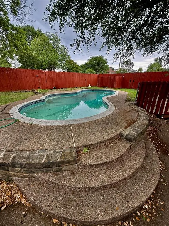 2888 Reedcroft Drive, Farmers Branch, TX 75234