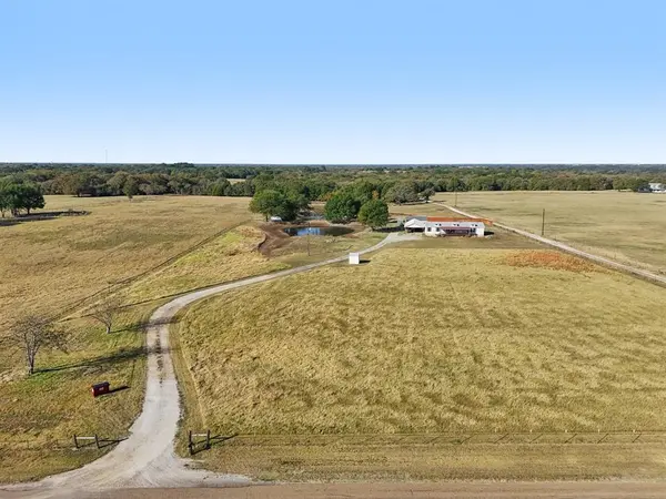 10821 County Road 2503, Eustace, TX 75124