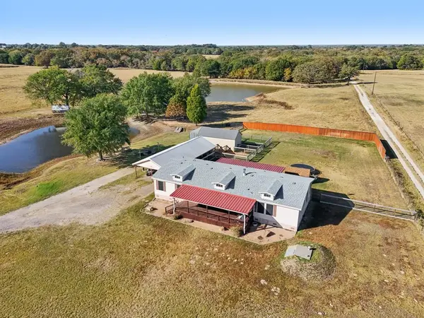 10821 County Road 2503, Eustace, TX 75124