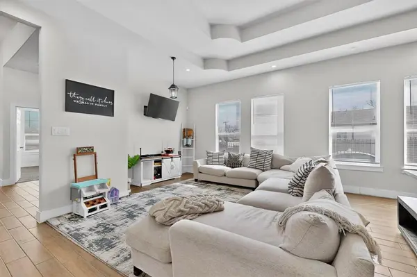 2015 Volga Avenue, Dallas, TX 75216