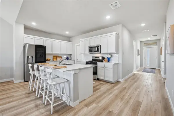 10545 Landry Bluff Lane, Fort Worth, TX 76126