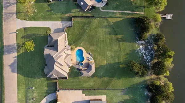 3521 Wimbledon Way, Midlothian, TX 76065