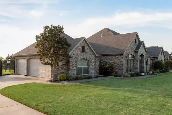 3521 Wimbledon Way, Midlothian, TX 76065