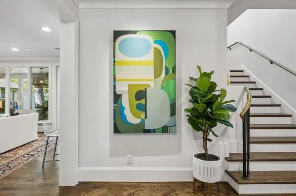 6717 Meadow Lake Avenue, Dallas, TX 75214