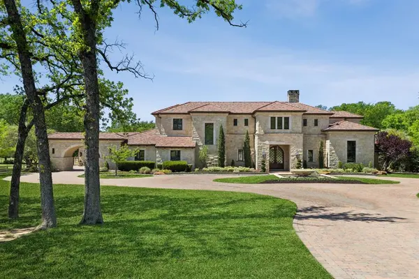 690 S Peytonville Avenue, Southlake, TX 76092