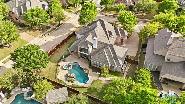 781 Lark Street, Lantana, TX 76226