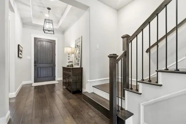 1208 Broadmoor Way, Roanoke, TX 76262