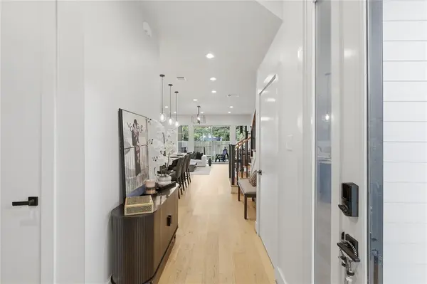 1005 Mount Auburn Avenue, Dallas, TX 75223