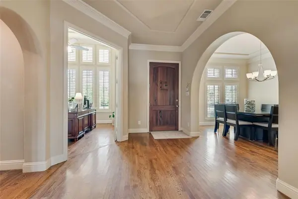 2325 Shoreham Circle, Lewisville, TX 75056