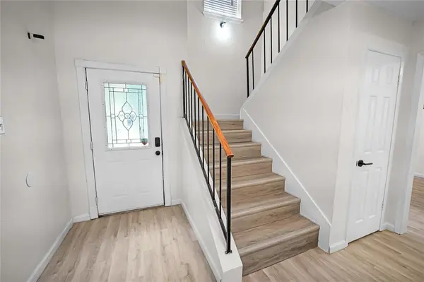 834 Brian Drive, Grand Prairie, TX 75052