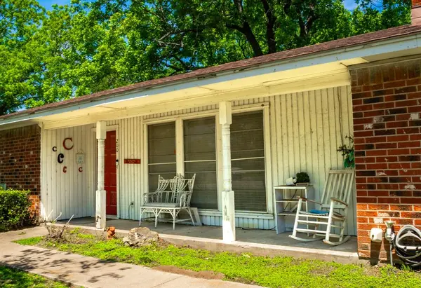 200 E San Saba Street, Wortham, TX 76693