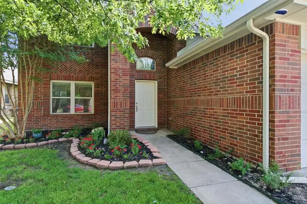 10020 Chrysalis Drive, Fort Worth, TX 76131