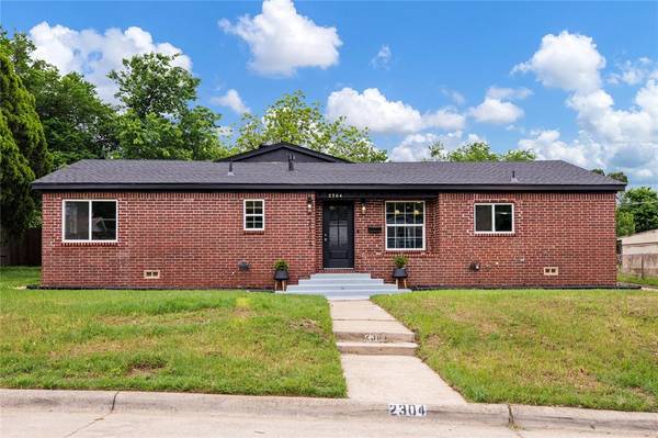 2304 Annabelle Lane, Fort Worth, TX 76119