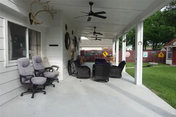 7009 Shadow Bend Drive, Fort Worth, TX 76137