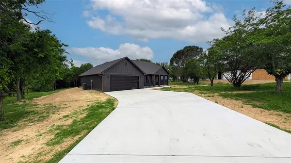 828 Quail Run, Cleburne, TX 76031