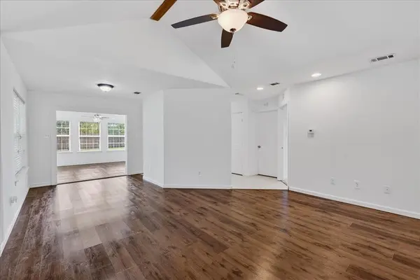 19515 E Market, Mabank, TX 75147