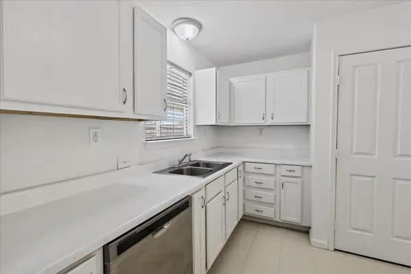 19515 E Market, Mabank, TX 75147