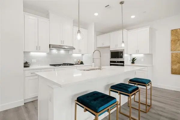 5609 Woodlands Drive, The Colony, TX 75056