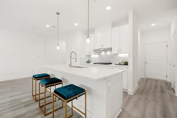 5609 Woodlands Drive, The Colony, TX 75056