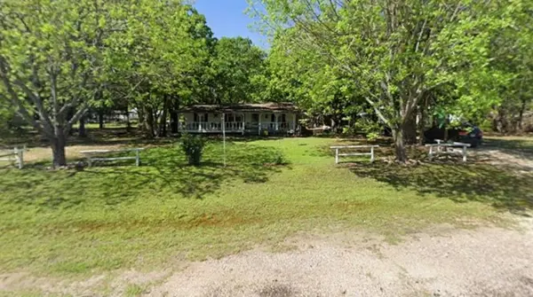 331 Southern Oaks Drive, Streetman, TX 75859