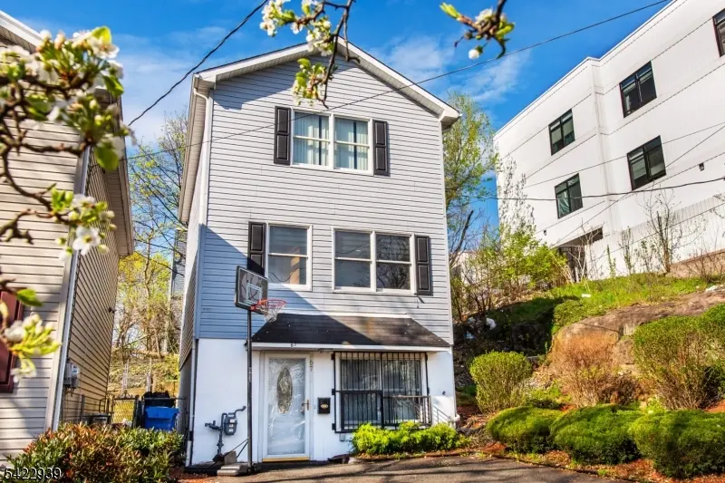 67-69 Cliff St, Paterson City, NJ 07522