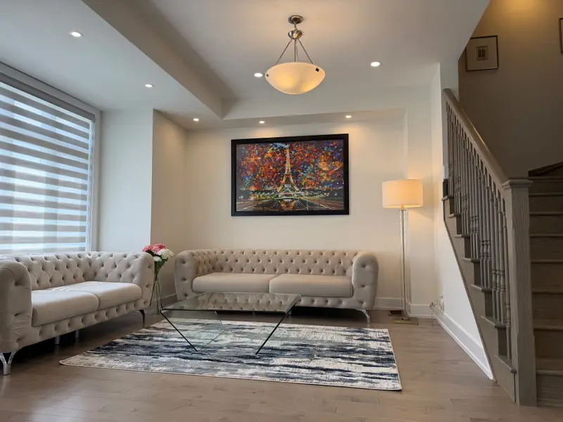 21 Kohn LN, Markham, ON L6C 3J3