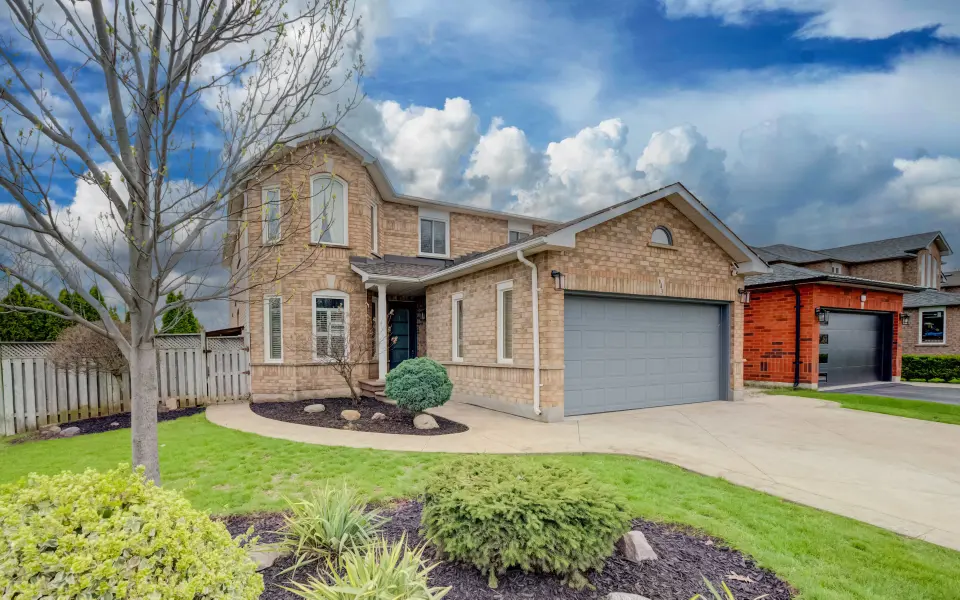 643 Phoebe CRES, Burlington, ON L7L 6E5