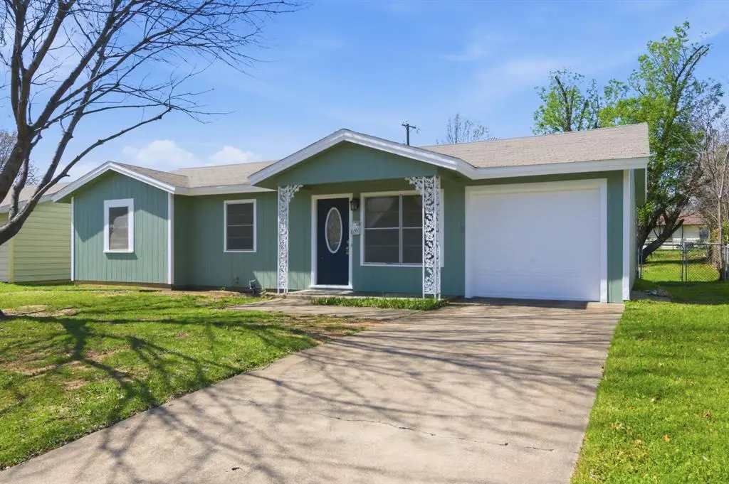 809 Milam Drive, Euless, TX 76039