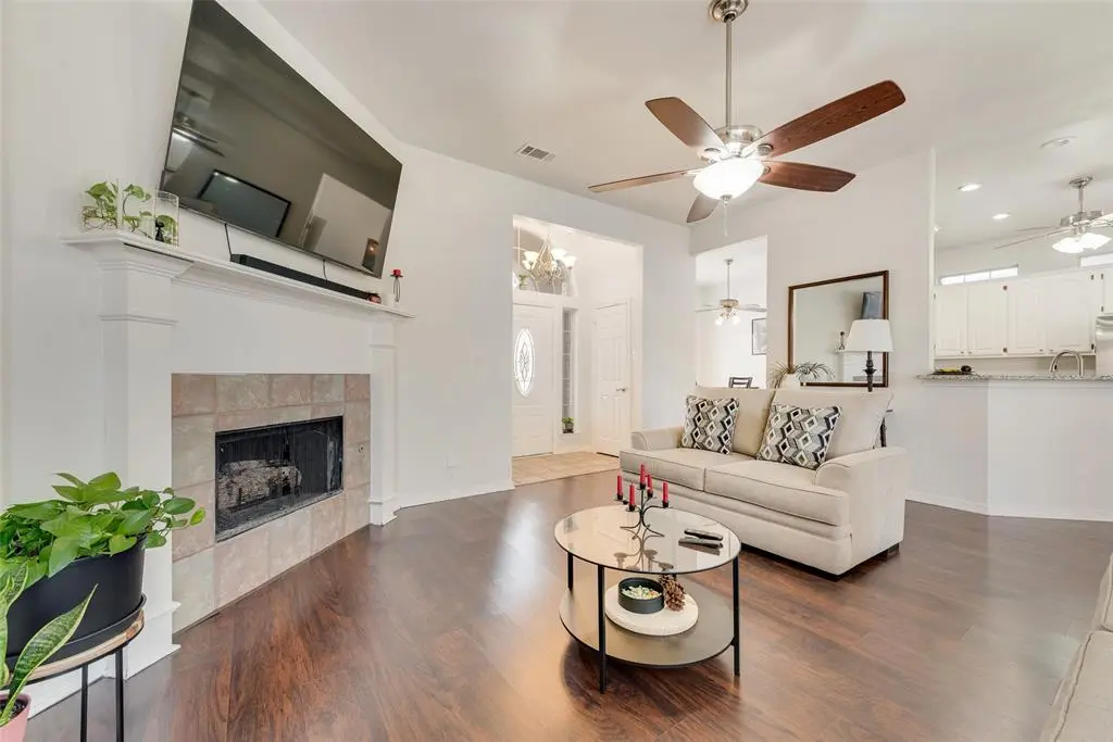 106 Villanova Circle, Forney, TX 75126