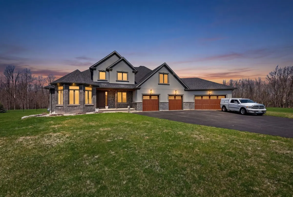 18 Walnut DR, Wasaga Beach, ON L9Z 0A9