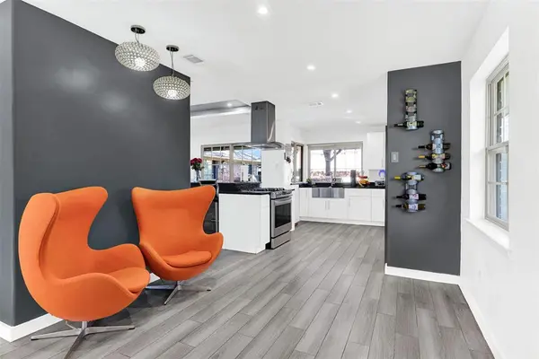 1613 University Drive, Richardson, TX 75081