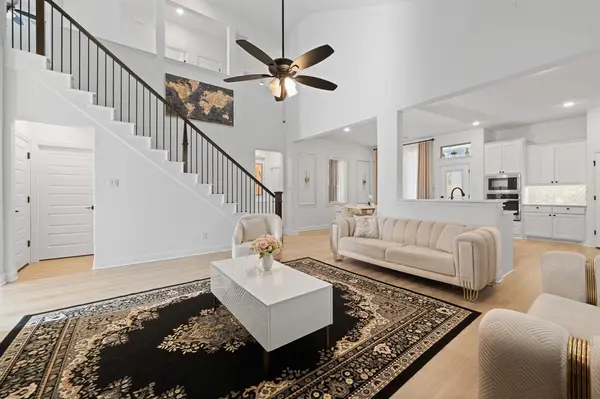 2603 Thornhill Lane, Mansfield, TX 76084