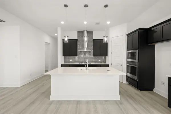 17224 Oxborough Drive, Fort Worth, TX 76247