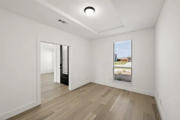 1814 Hidden Creek Drive, Midlothian, TX 76065